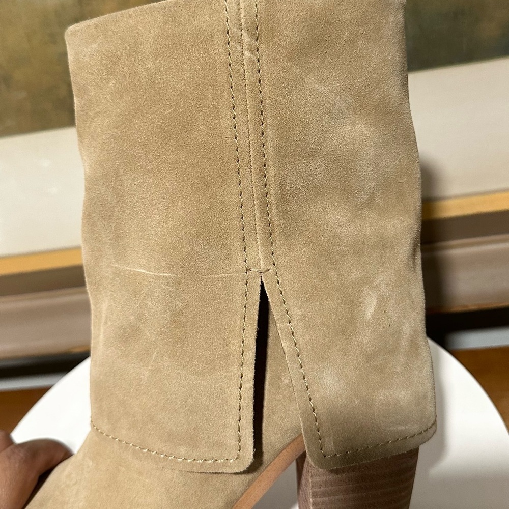 🌸VINCE CAMUTO🌸 Alolison Foldover Boot In Suede Size: 5.5 - Picture 8 of 13